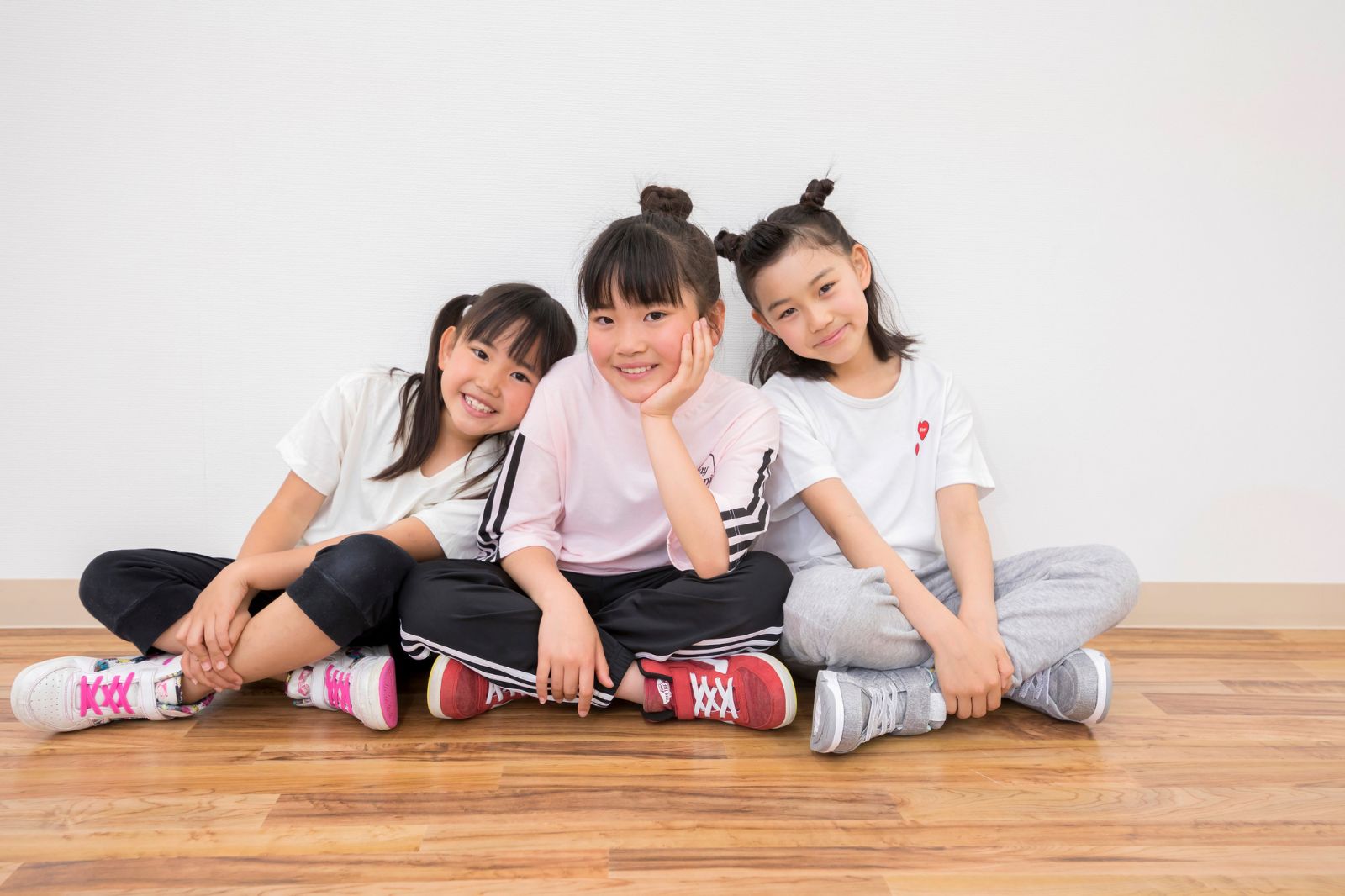 戸田市で活動するSUNNY Jr. Cheerleaders（サニージュニアチアリーダーズ）の幼児・小学生向けチアダンスレッスン風景